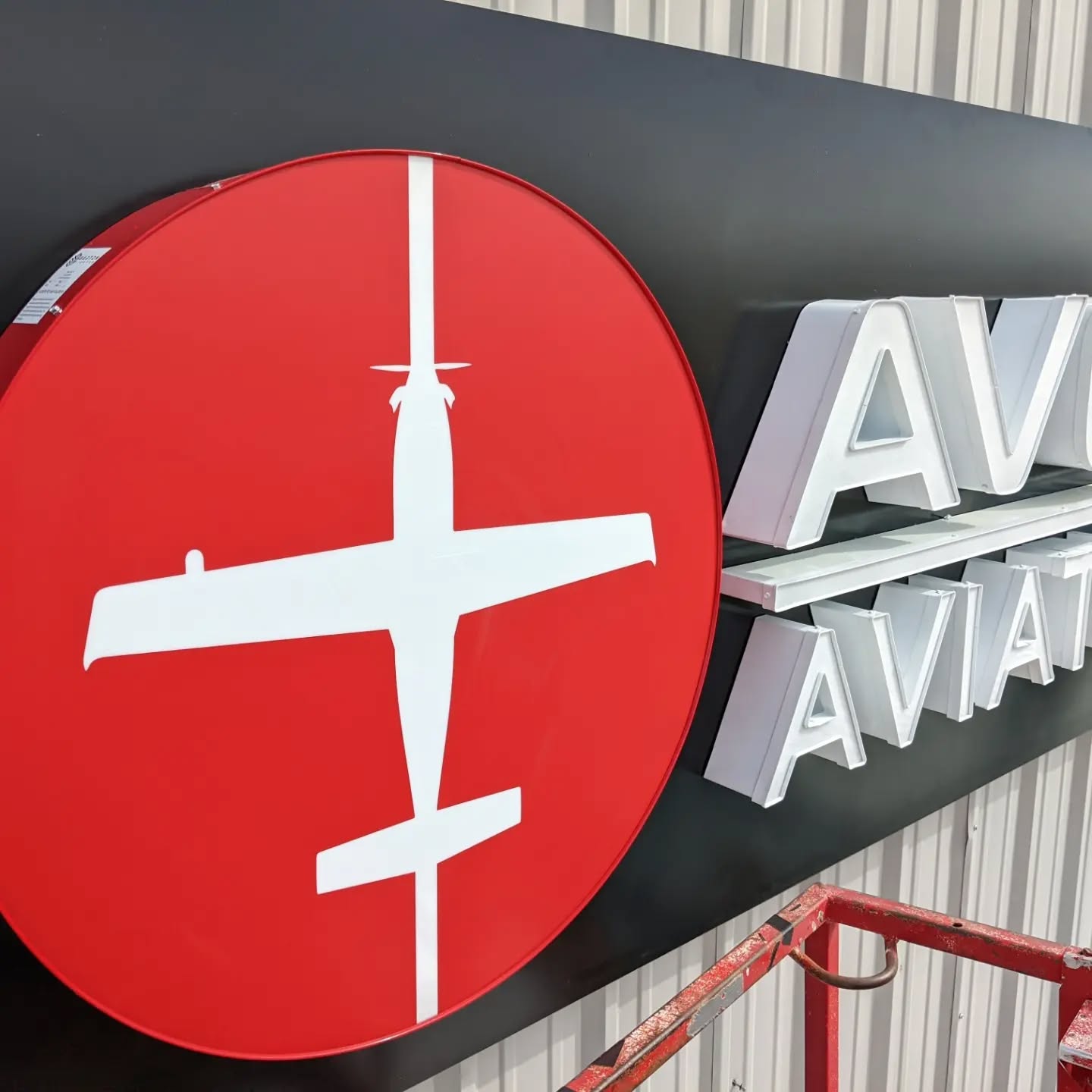 Channel letters on a backer we built for @signaramanorthdenver

#bartonsignfab #coloradosigncompany #buildingourlegacy #smallbusiness #signfabrication #signinstallation #makermatt #familybusiness #makersgonnamake