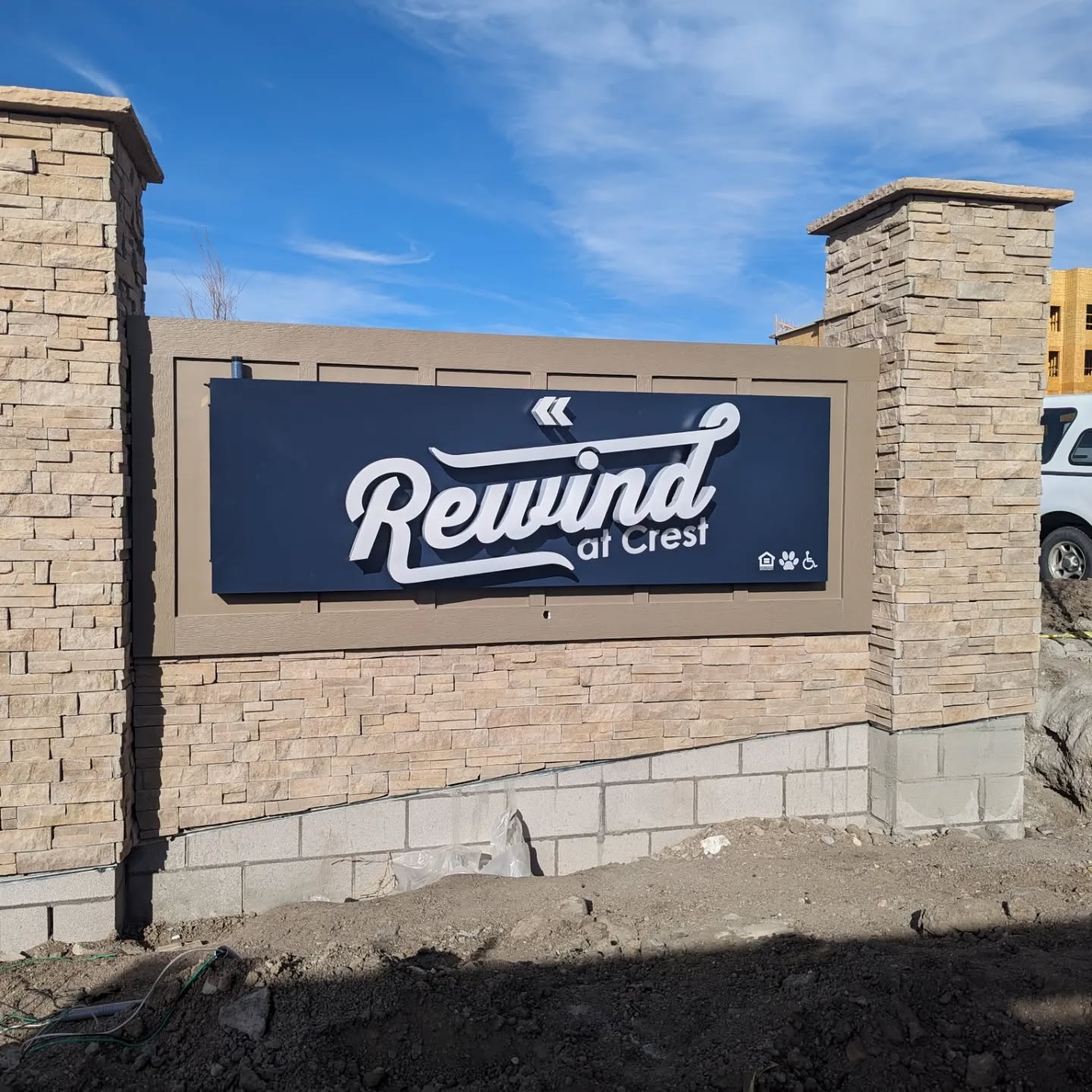 We made two reverse lit monument signs for @fastsignsdtc. Reverse lit 